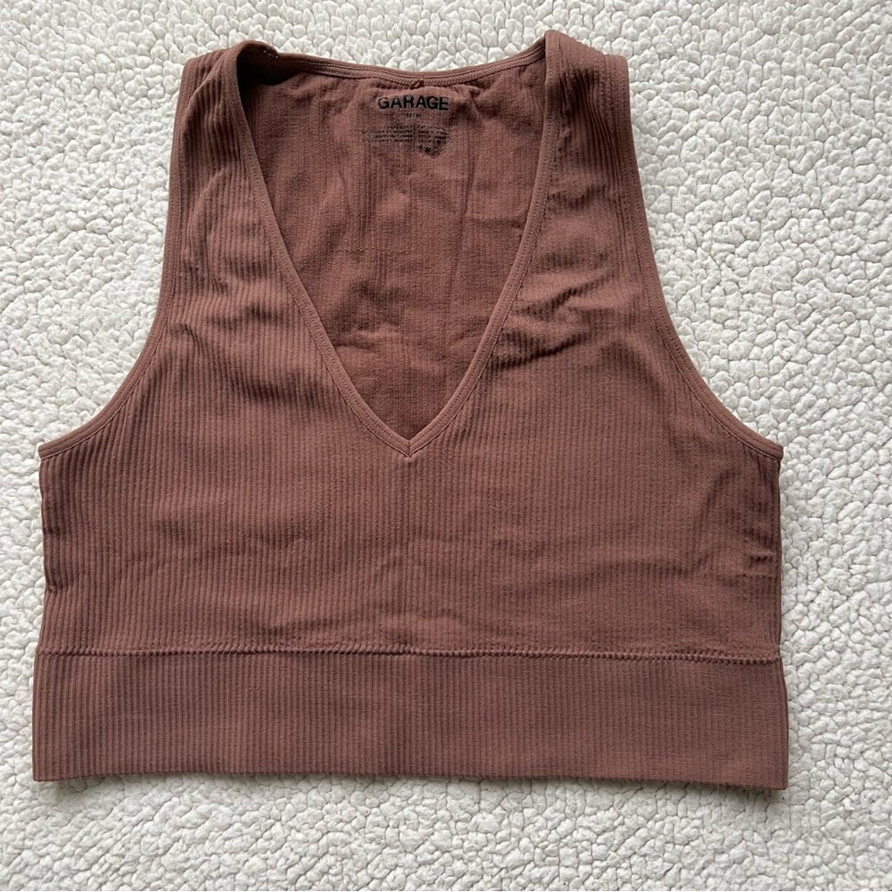 Garage Seamless Plunge Ribbed Tanktop - Picture 2 of 7
